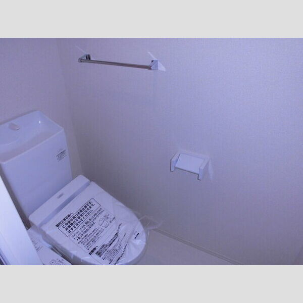 トイレ (温水洗浄暖房便座)