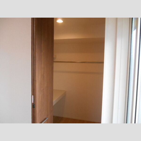 収納 (ウォークインクローゼット)