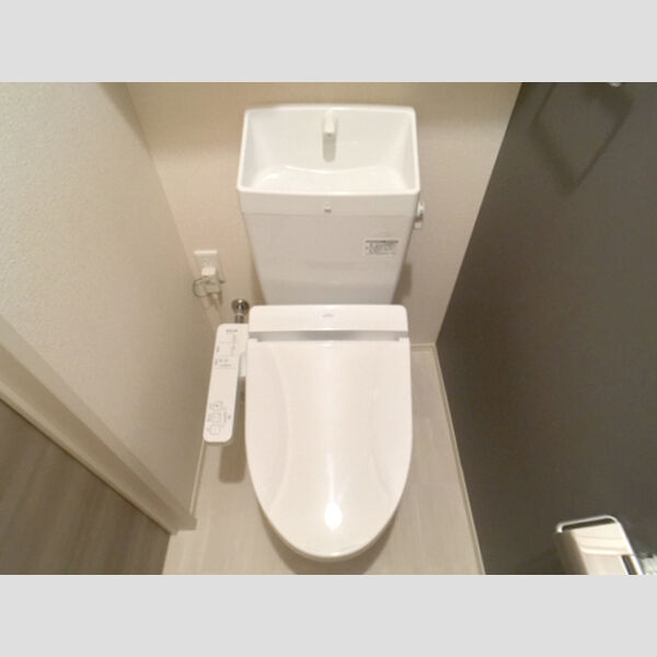 トイレ (温水洗浄暖房便座)