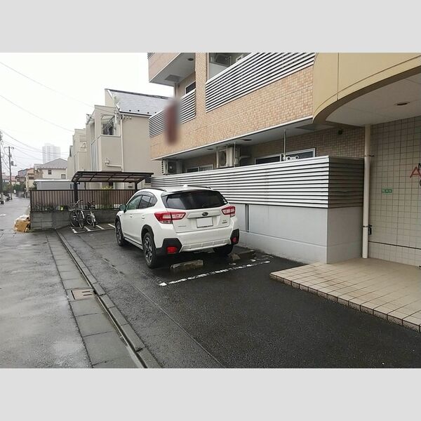 駐車場 (駐車場)