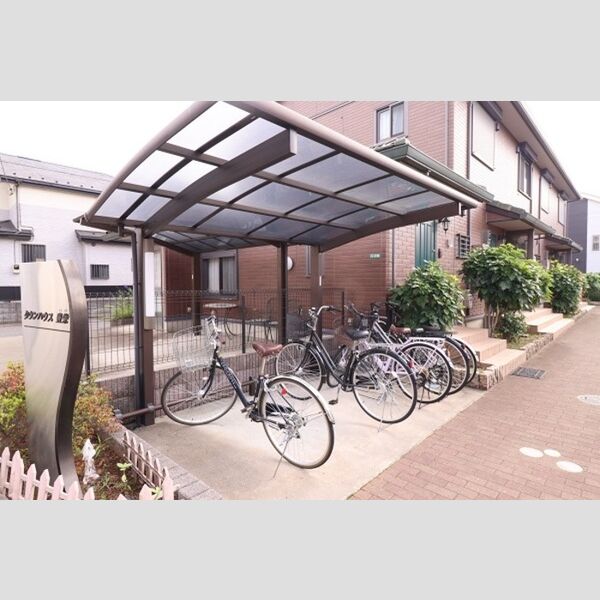現地周辺 (屋根付き自転車駐輪場)