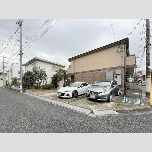 駐車場 (駐車場)