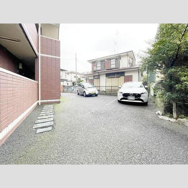 駐車場 (駐車場)