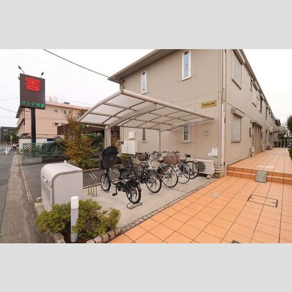 現地周辺 (屋根付自転車駐輪場)