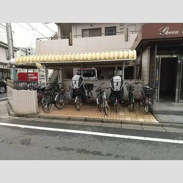 現地周辺 (駐輪場)