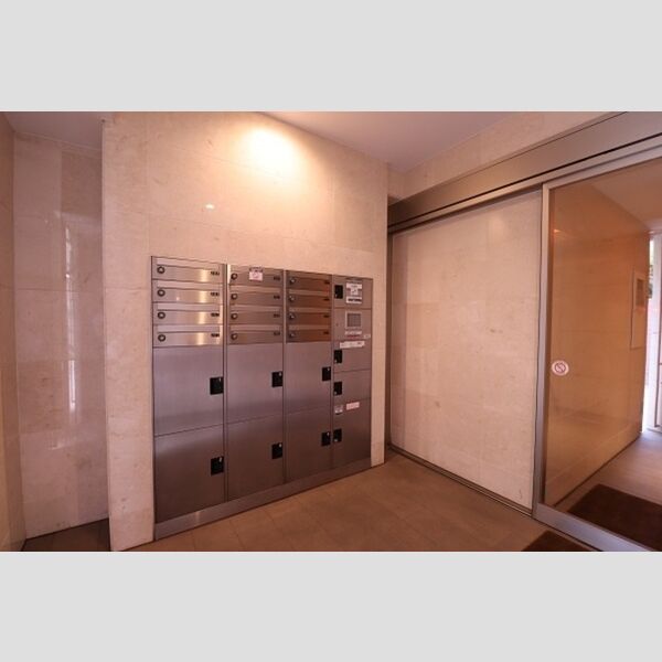 現地周辺 (宅配BOXと郵便BOX)