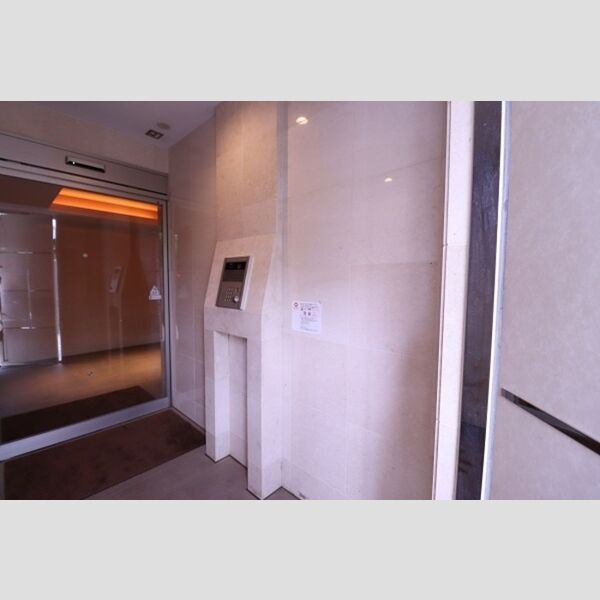 エントランス (オートロックエントランス)