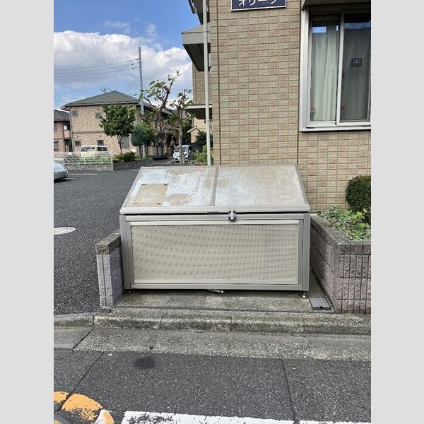 現地周辺 (ゴミストッカー)