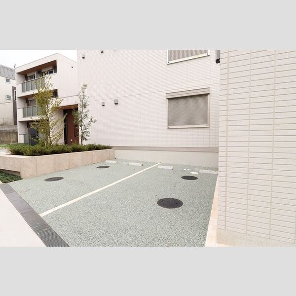 駐車場 (駐車場)