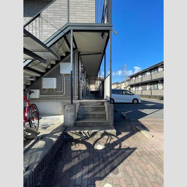エントランス (建物入口)