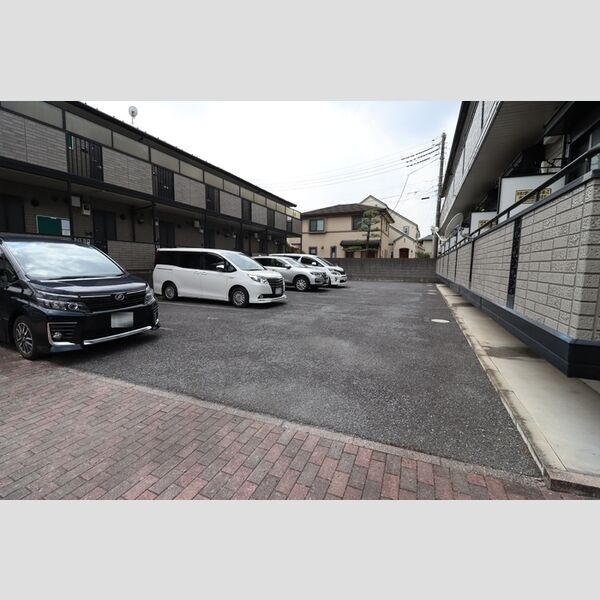 駐車場 (駐車場)