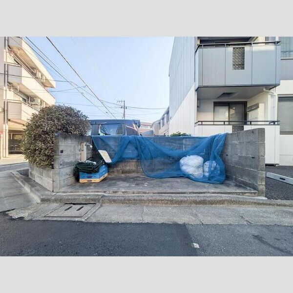 現地周辺 (ゴミ置き場)