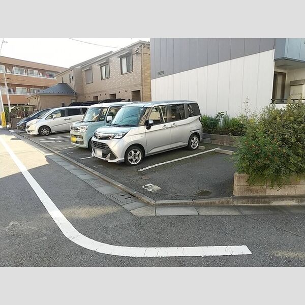 駐車場 (駐車場)
