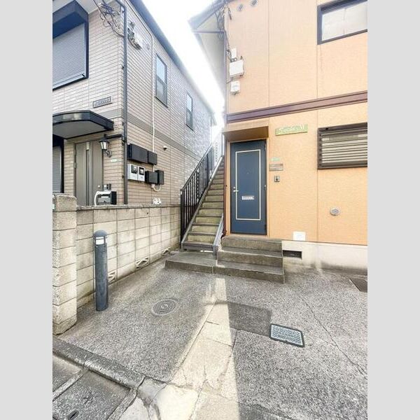 エントランス (エントランス)