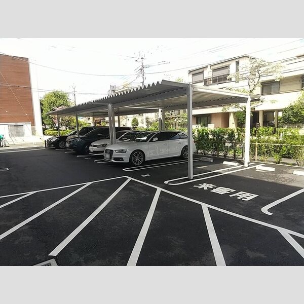 駐車場 (駐車場)