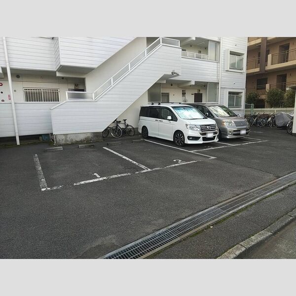 駐車場 (駐車場)