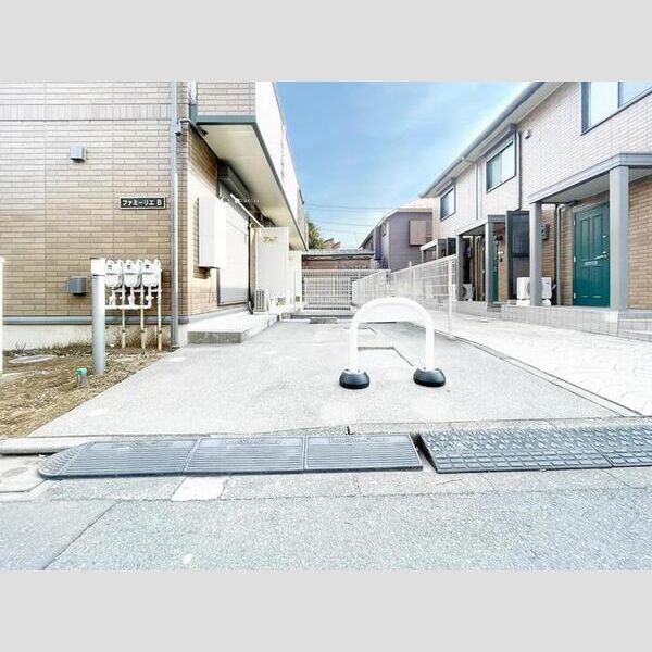 駐車場 (駐輪場)