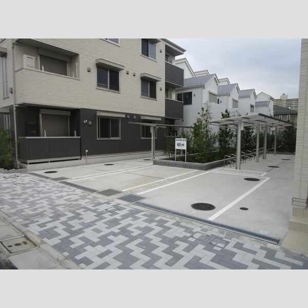 駐車場 (駐車場)