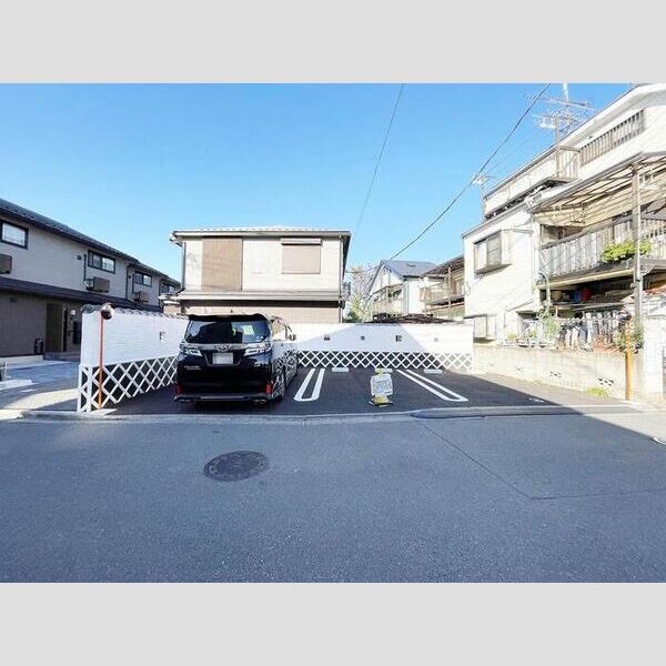 駐車場 (駐車場)