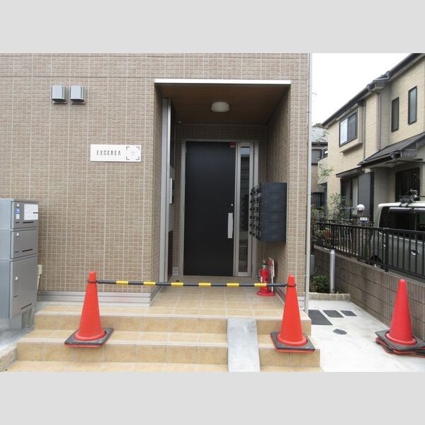 エントランス (建設中のエントランス)
