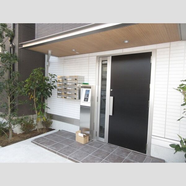 エントランス (エントランス)