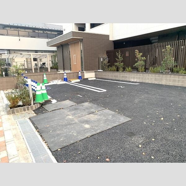 駐車場 (駐車場)