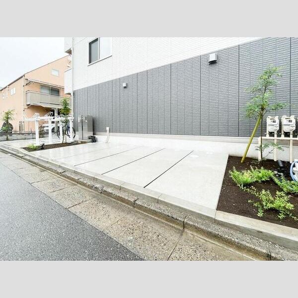 駐車場 (バイク置場)