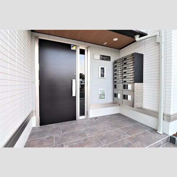 エントランス (エントランス)