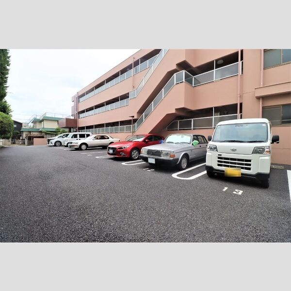 駐車場 (駐車場)