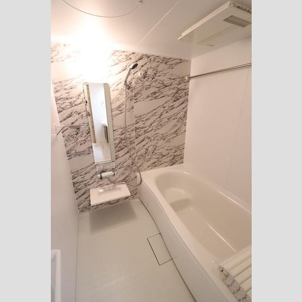 バス (追焚・浴室換気乾燥機付き一坪バス)