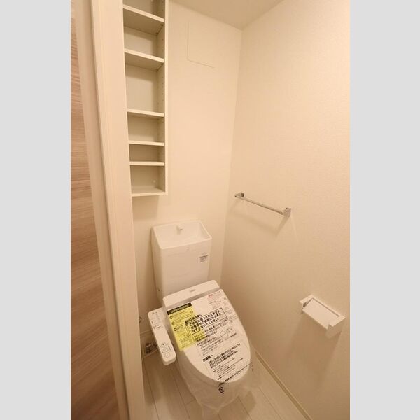 トイレ (温水洗浄暖房便座)