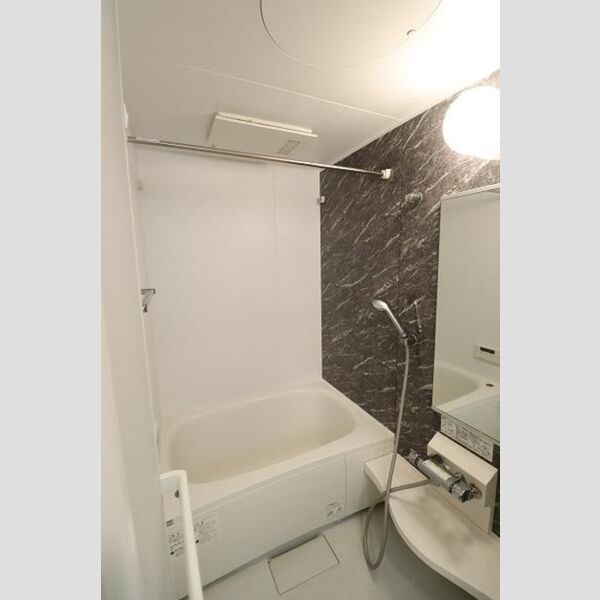 バス (追焚・浴室換気乾燥機付バスルーム)