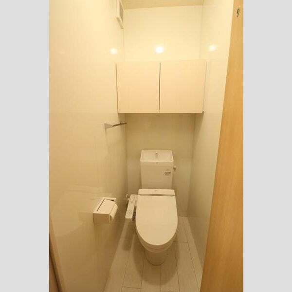 トイレ (温水洗浄暖房便座)