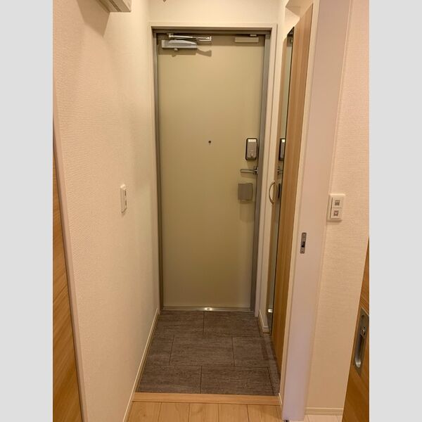 玄関 (玄関)
