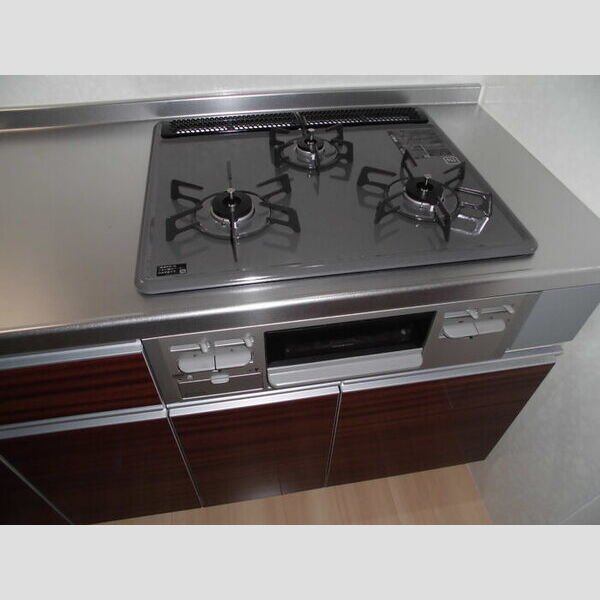 キッチン (3口コンロ　グリル付き)