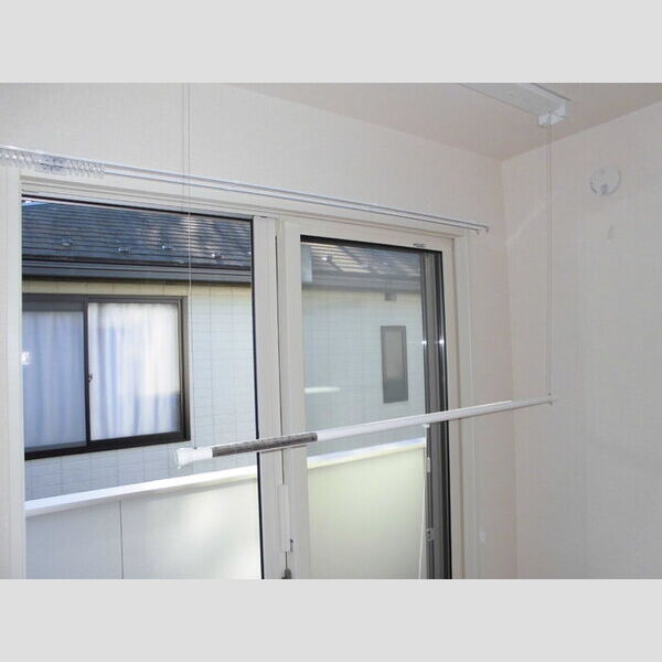 その他設備 (室内物干し)