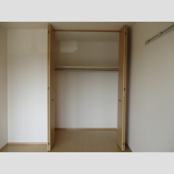 収納 (洋室①収納)