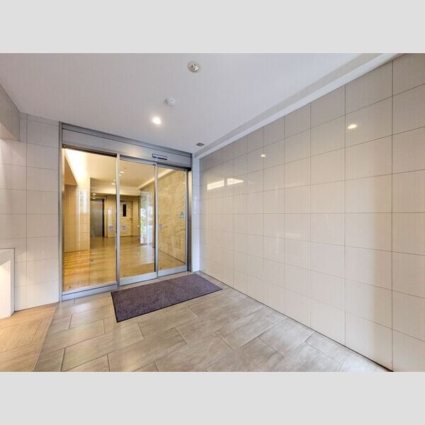 エントランス (エントランス①)