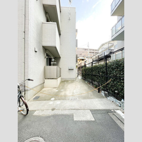 駐車場 (駐車場)
