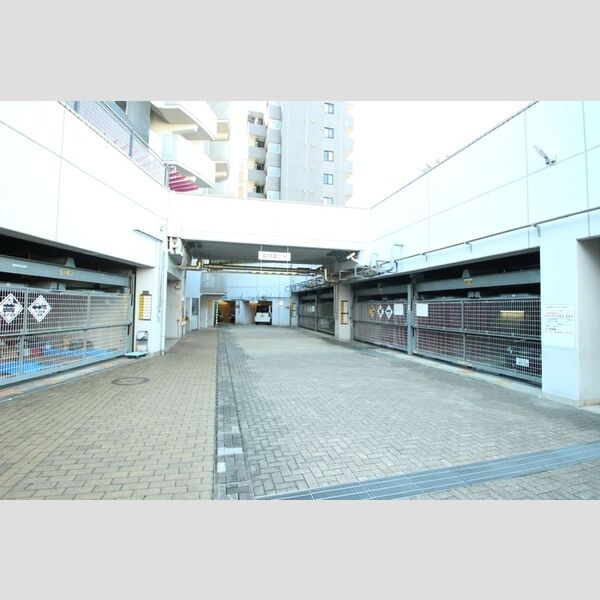 現地周辺 (駐車場)