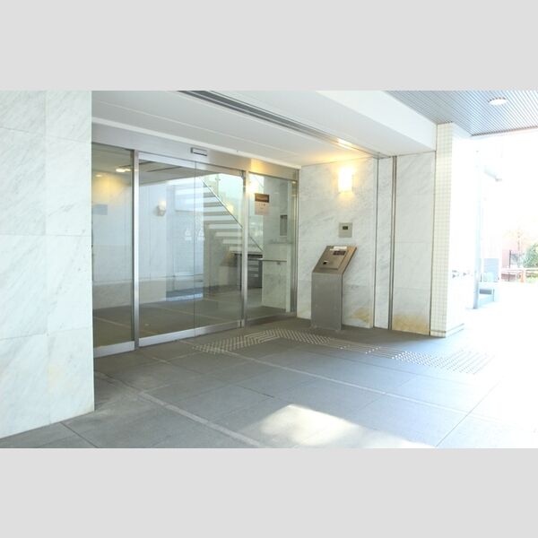 エントランス (1号棟エントランス)