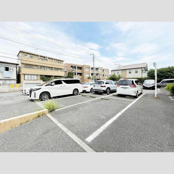 駐車場 (駐車場)