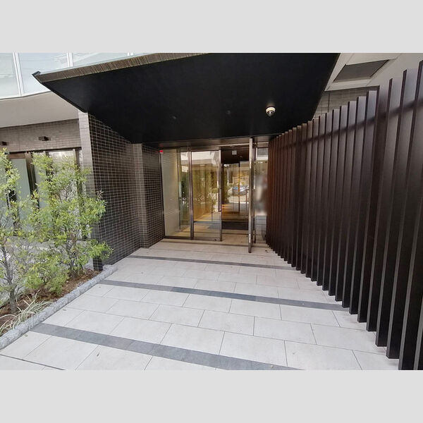 エントランス (エントランス)