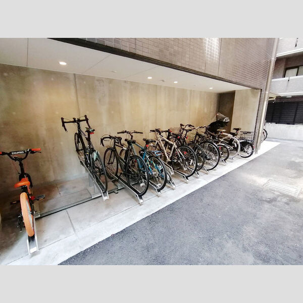 駐車場 (駐輪場)