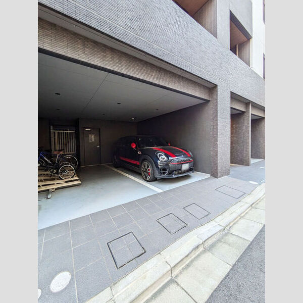 駐車場 (駐車場)