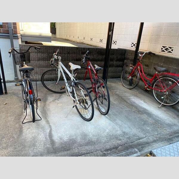 駐車場 (自転車置き場)