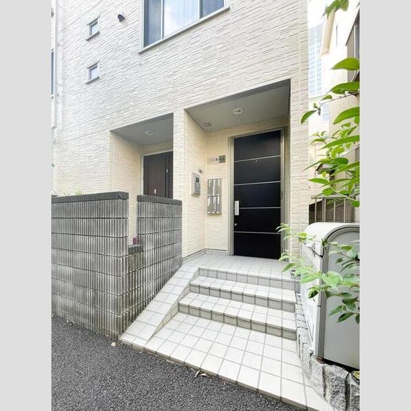 エントランス (エントランス)