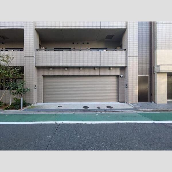 駐車場 (駐車場)