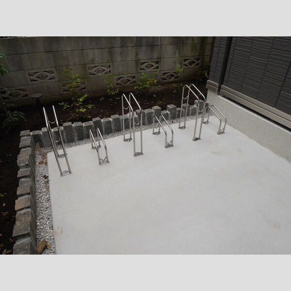 現地周辺 (駐輪場)