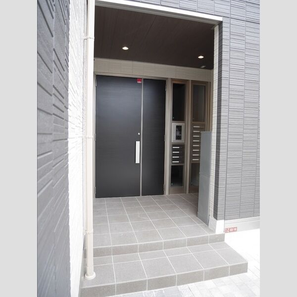 エントランス (エントランス)